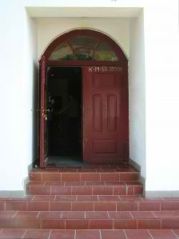 I'm not home, come on in